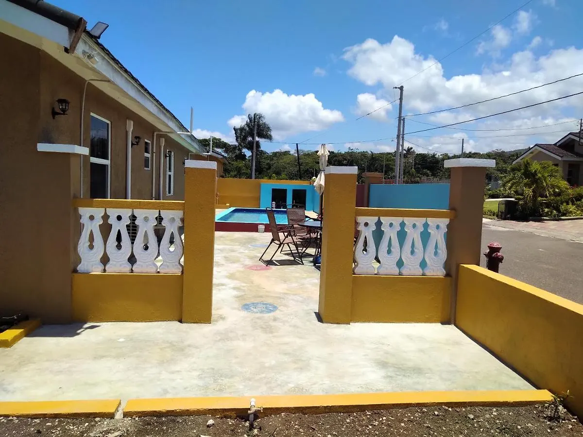 Homestay Paradise Villa Shared Onsite Private Pool Onsite Gym Ocho Rios