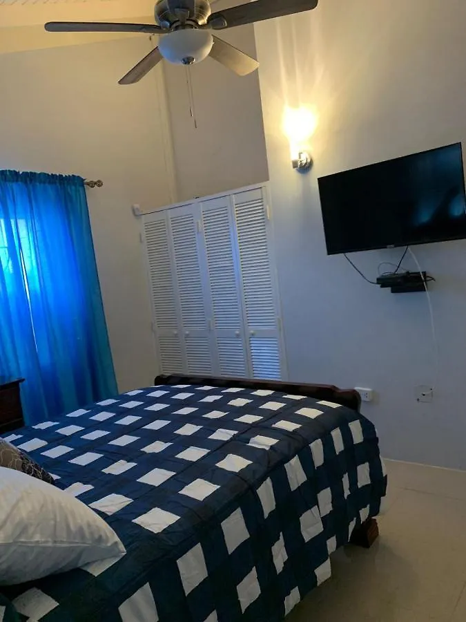 Paradise Villa Shared Onsite Private Pool Onsite Gym Ocho Rios Jamaica