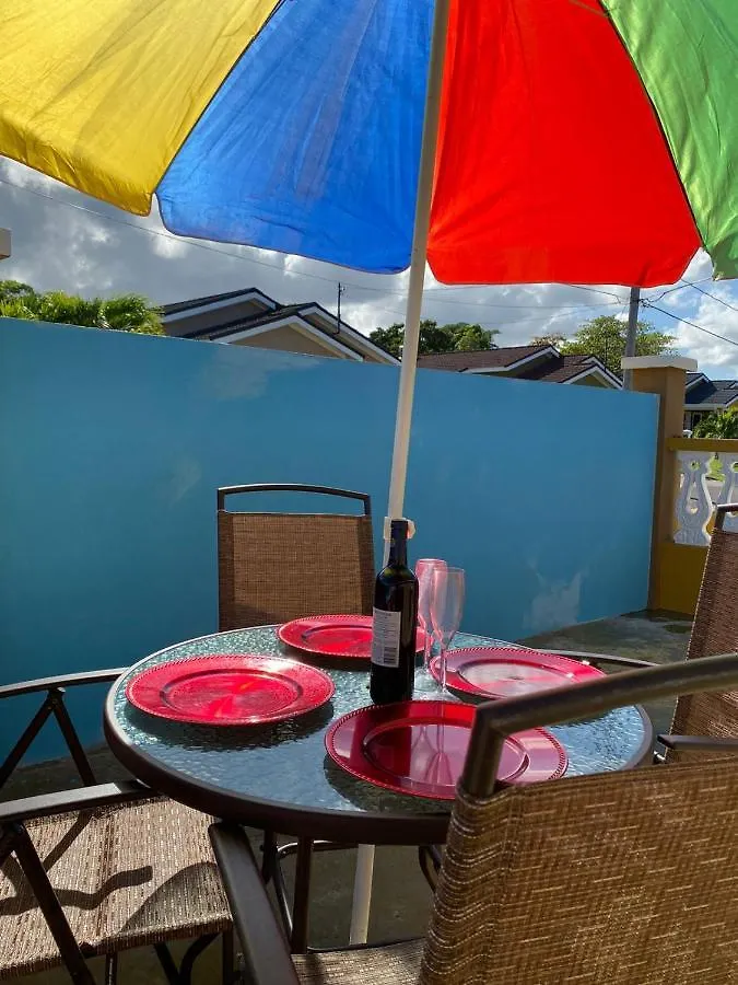 Paradise Villa Shared Onsite Private Pool Onsite Gym Ocho Rios Homestay